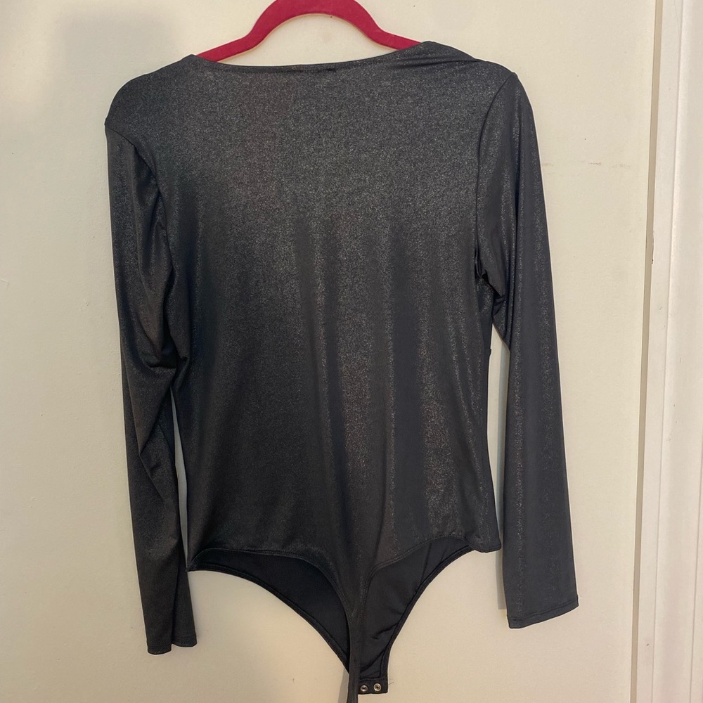 Express Body Contour Metallic Gray Twist Front Body Suit - Picture 7 of 11